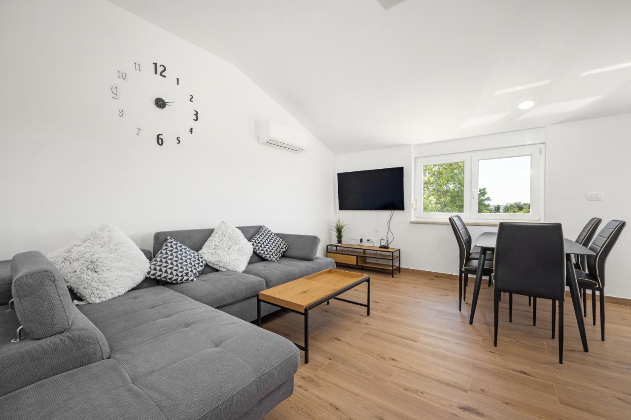 Luxury Apartments Lotus&Lovor Pula Exterior photo