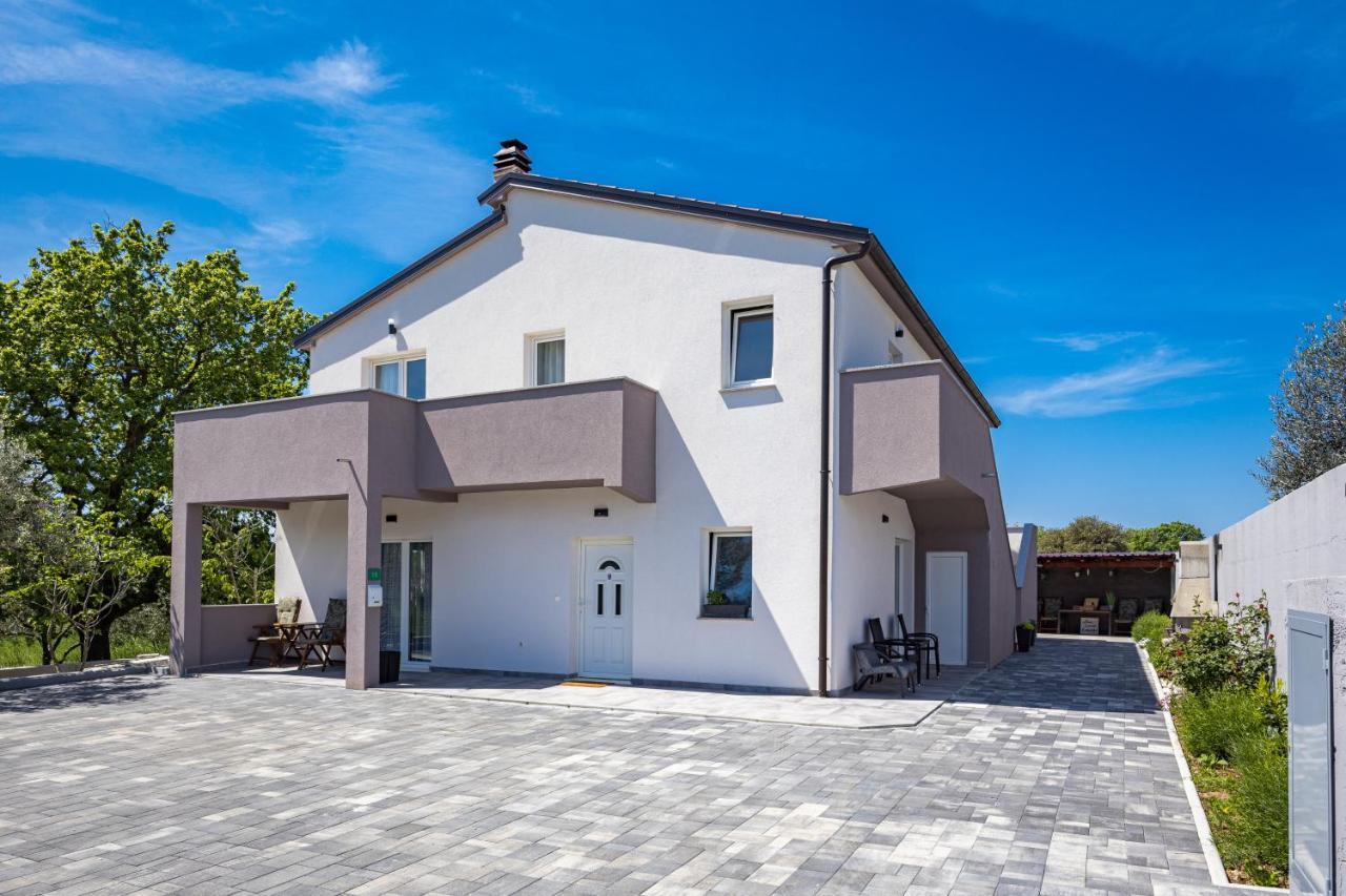 Luxury Apartments Lotus&Lovor Pula Exterior photo