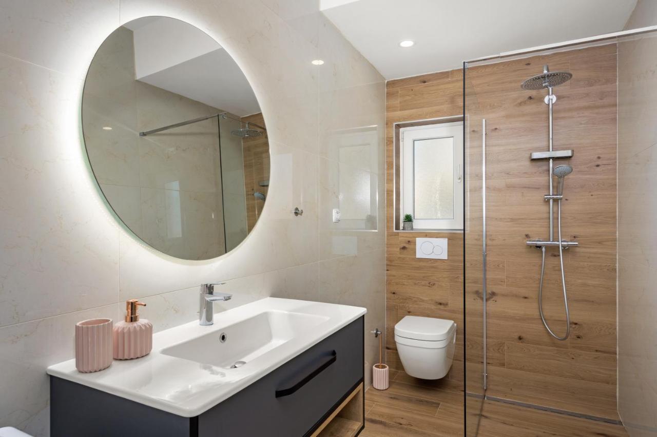 Luxury Apartments Lotus&Lovor Pula Exterior photo